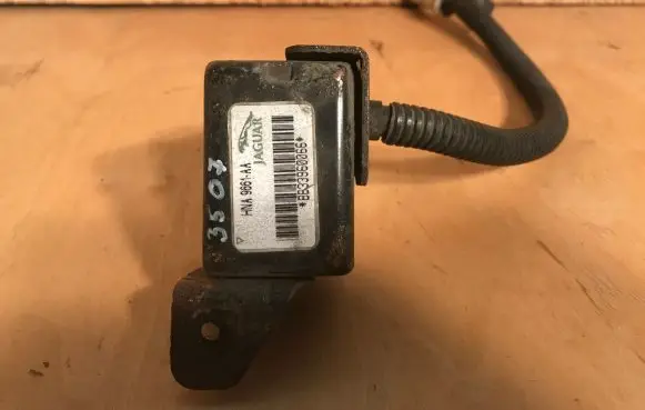 Jaguar XJ X300 Airbag deployment crash/impact sensor HNA9661AA