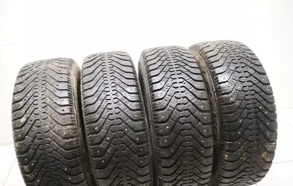 BMW 3 E46 R15 winter/snow tires with studs 19565R1591T ULTRAGRIP500