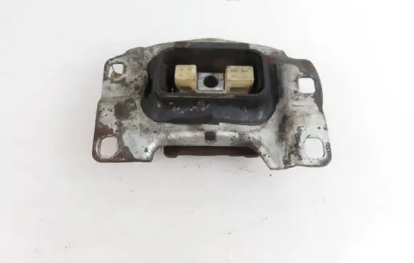 Ford Focus C-MAX Gearbox mounting bracket 