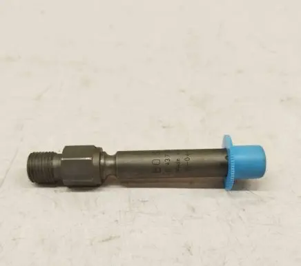 Mercedes-Benz 380 560SEC C126 Fuel injector 0437502035 0000785723 A0000785723