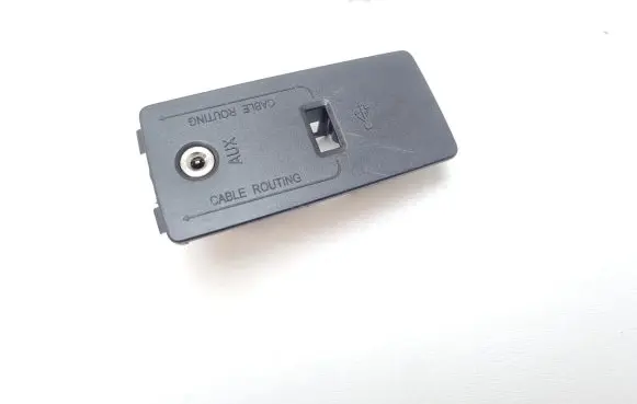 Volvo XC90 AUX in-socket connector 31389705