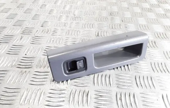 Volvo V50 Electric window control switch 30658449