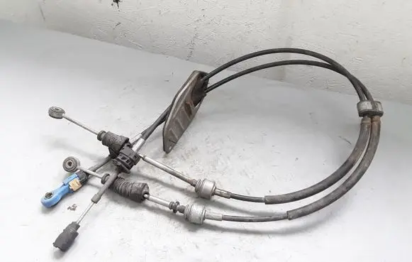 Toyota Auris 150 Gear shift cable linkage 112102127