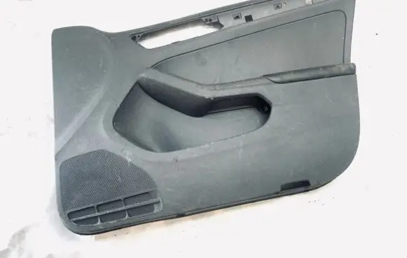 Volkswagen Jetta VI Front door card panel trim 5c8867012 t0502823