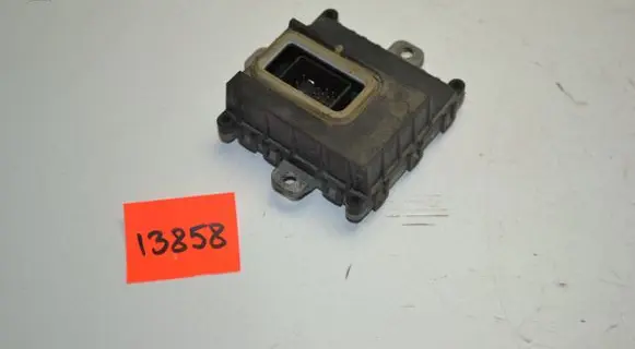 BMW 3 E90 E91 Headlight ballast module Xenon 7189312 6C805 33831