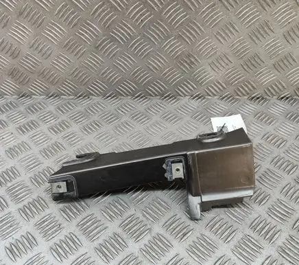Fender mounting bracket