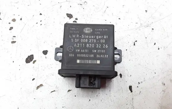 Mercedes-Benz E W211 Light module LCM a2118203226