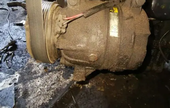 Renault Scenic I Air conditioning (A/C) compressor (pump)