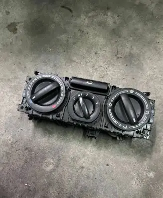 Volkswagen Transporter - Caravelle T5 Climate control unit 7H0819045A9B9 69740001