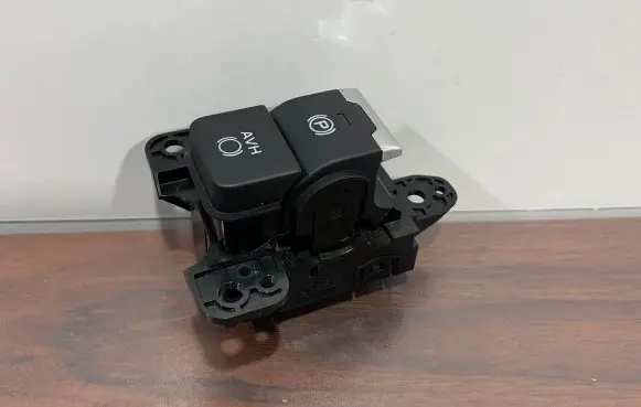 Subaru Forester SK Hand parking brake switch 75K486