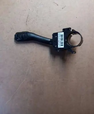 Audi A6 S6 C5 4B Indicator stalk 8L0953513H