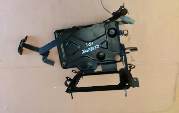 Jeep Renegade Battery tray 
