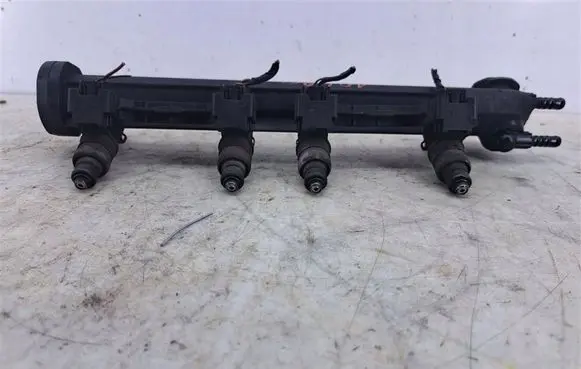 Audi A3 S3 8L Fuel main line pipe 06A133317A