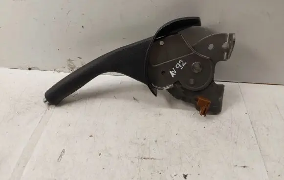 Toyota Avensis T250 Hand brake release handle 4620102131B0