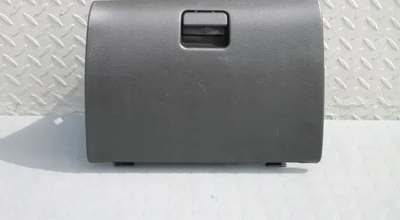 Mitsubishi Lancer Glove box MR532676