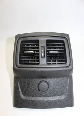 BMW X1 F48 F49 USB socket connector 9292742 522459