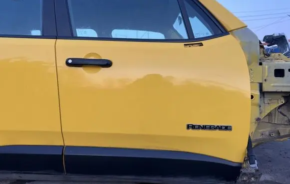 Jeep Renegade Front door 