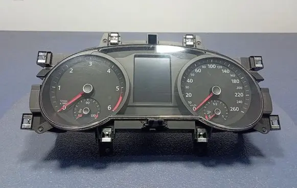 Speedometer (instrument cluster)