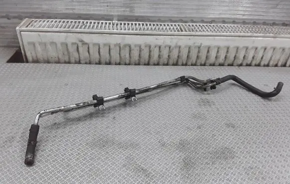 Volkswagen Golf Plus Engine coolant pipe/hose 1K0121447T