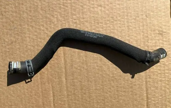 Audi Q7 4M Engine coolant pipe/hose 4M0819372DD