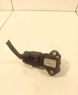 Volkswagen PASSAT B6 Air pressure sensor 038906051C 42061AC4 0281002401