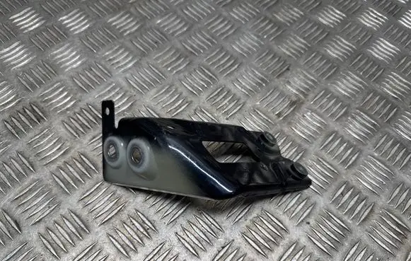 BMW X6 G06 Fender mounting bracket 7472595