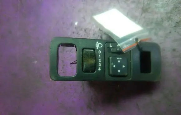 Mitsubishi Space Star Wing mirror switch