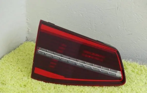 Volkswagen PASSAT B8 Tailgate rear/tail lights 3G9945307F