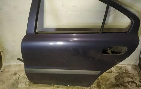 Rear door