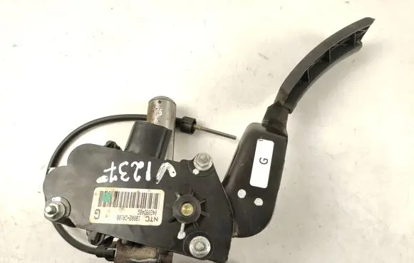 Nissan Murano Z50 Accelerator throttle pedal 18002CA100 04209D48G
