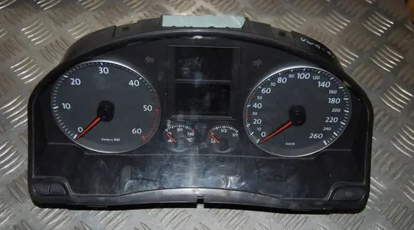 Volkswagen Golf V Speedometer (instrument cluster) 1K0920850L