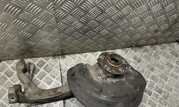 Audi A6 S6 C6 4F Front wheel hub spindle knuckle