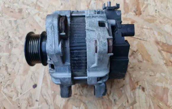 Volvo XC90 Generator/alternator 30659580 C83HC1509