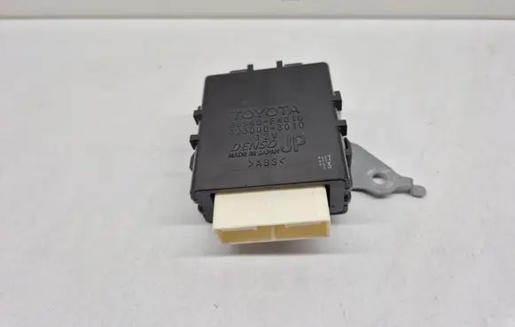 Toyota C-HR I Window wiper relay 85940F4010