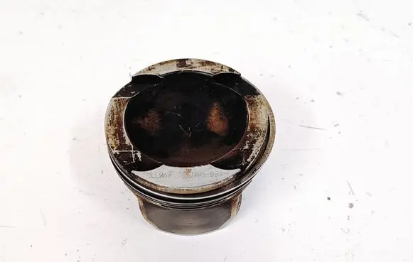 BMW 7 F01 F02 F03 F04 Piston 7610295 63967761029502