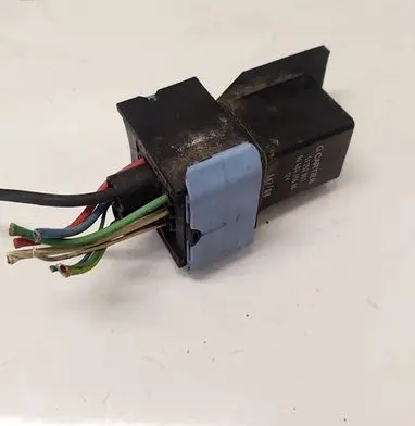 Citroen C4 I Glow plug pre-heat relay 9640469680