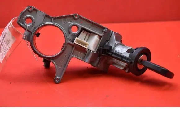 Opel Zafira B Ignition lock 2421430