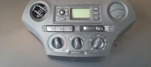 Toyota Yaris Head unit multimedia control 86110-0D040