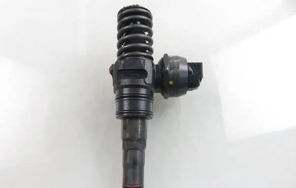 Fuel injector