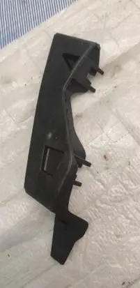 Volkswagen PASSAT B6 Front bumper mounting bracket 3C0807724