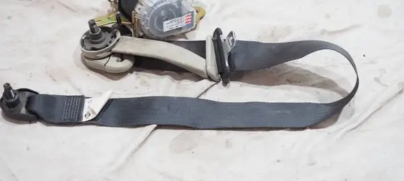 Infiniti G35 Front seatbelt 7K8550P