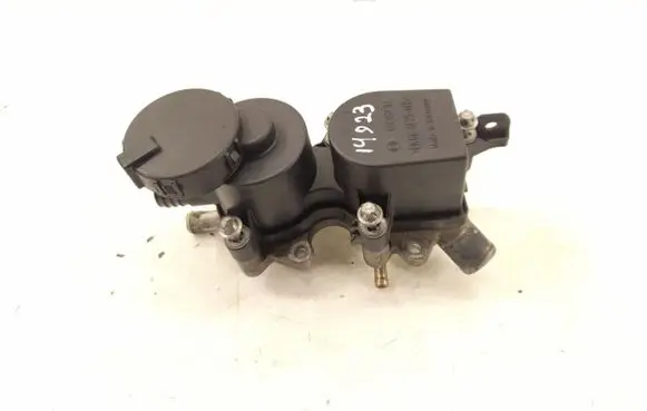 Mercedes-Benz A W169 Breather valve 6400101062 A6400101062