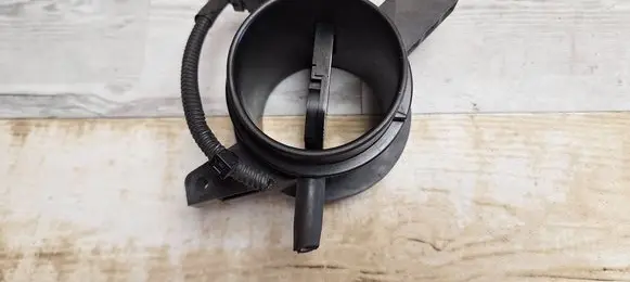 Volvo V40 Mass air flow meter AV619C623CB