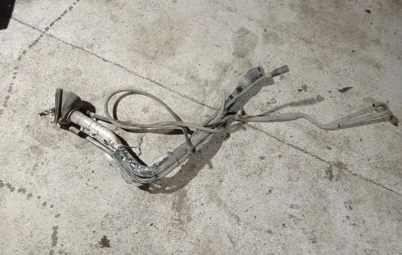 Volvo S60 Fuel tank filler neck pipe 09485021
