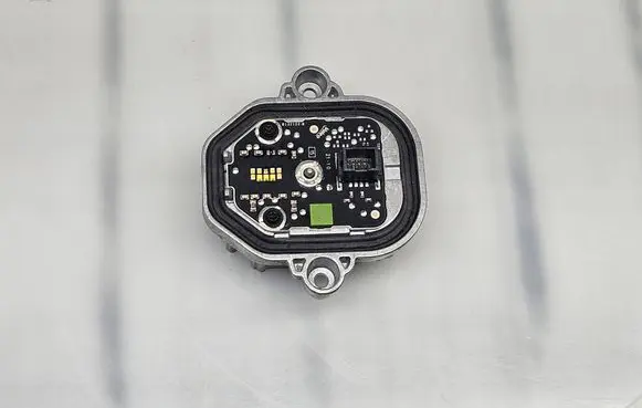 Volvo S90, V90 Headlight ballast module Xenon B132122B