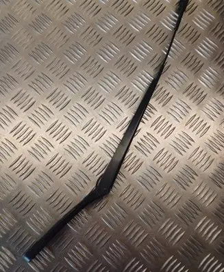 Volkswagen PASSAT B6 Windshield/front glass wiper blade 3C1955409C