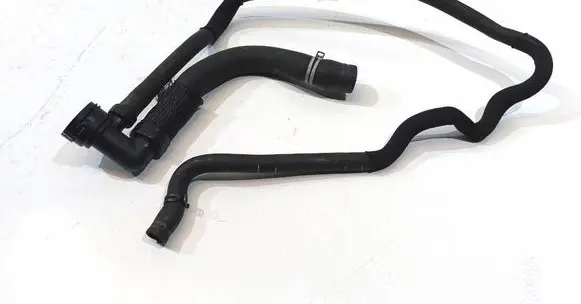 Opel Insignia A Engine coolant pipe/hose 13220128DA