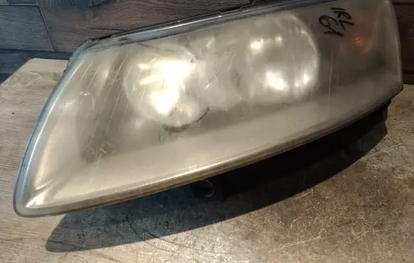 Audi A6 S6 C6 4F Headlight/headlamp