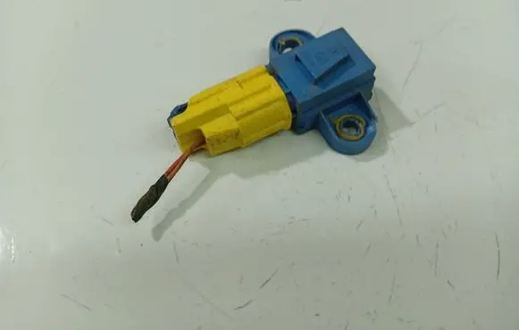 Volkswagen PASSAT B6 Airbag deployment crash/impact sensor 1K0955557A