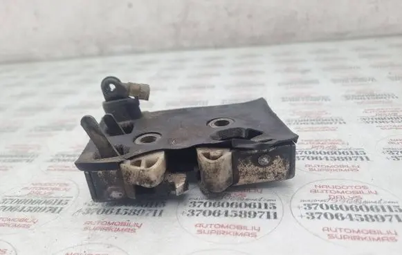 Audi 80 90 B3 Front door lock 443837015J